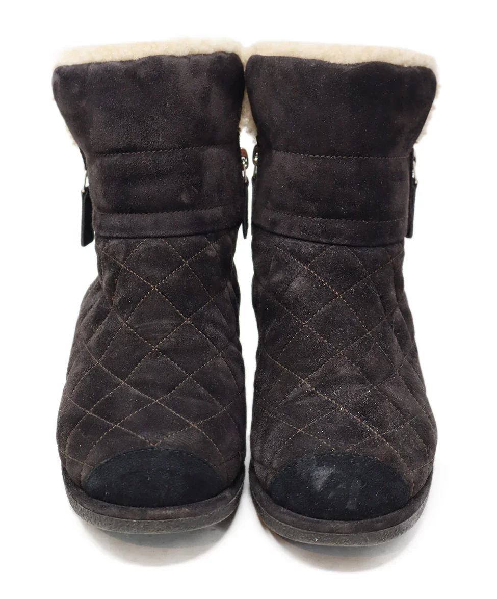 Chanel Brown Suede & Shearling Stitched Booties sz 7 - Image 4