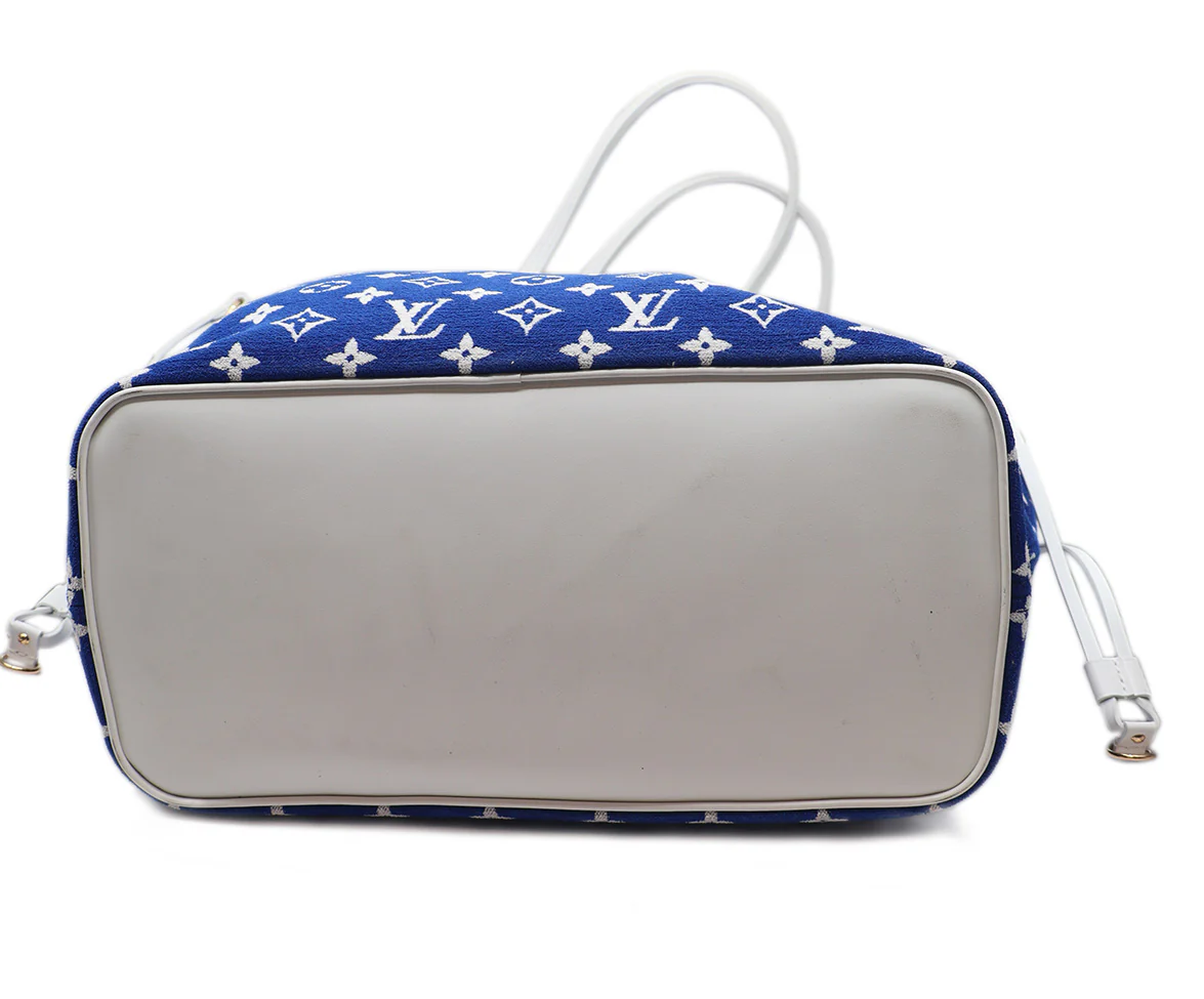 Louis Vuitton Blue & White Jacquard Veet Tote - Image 4