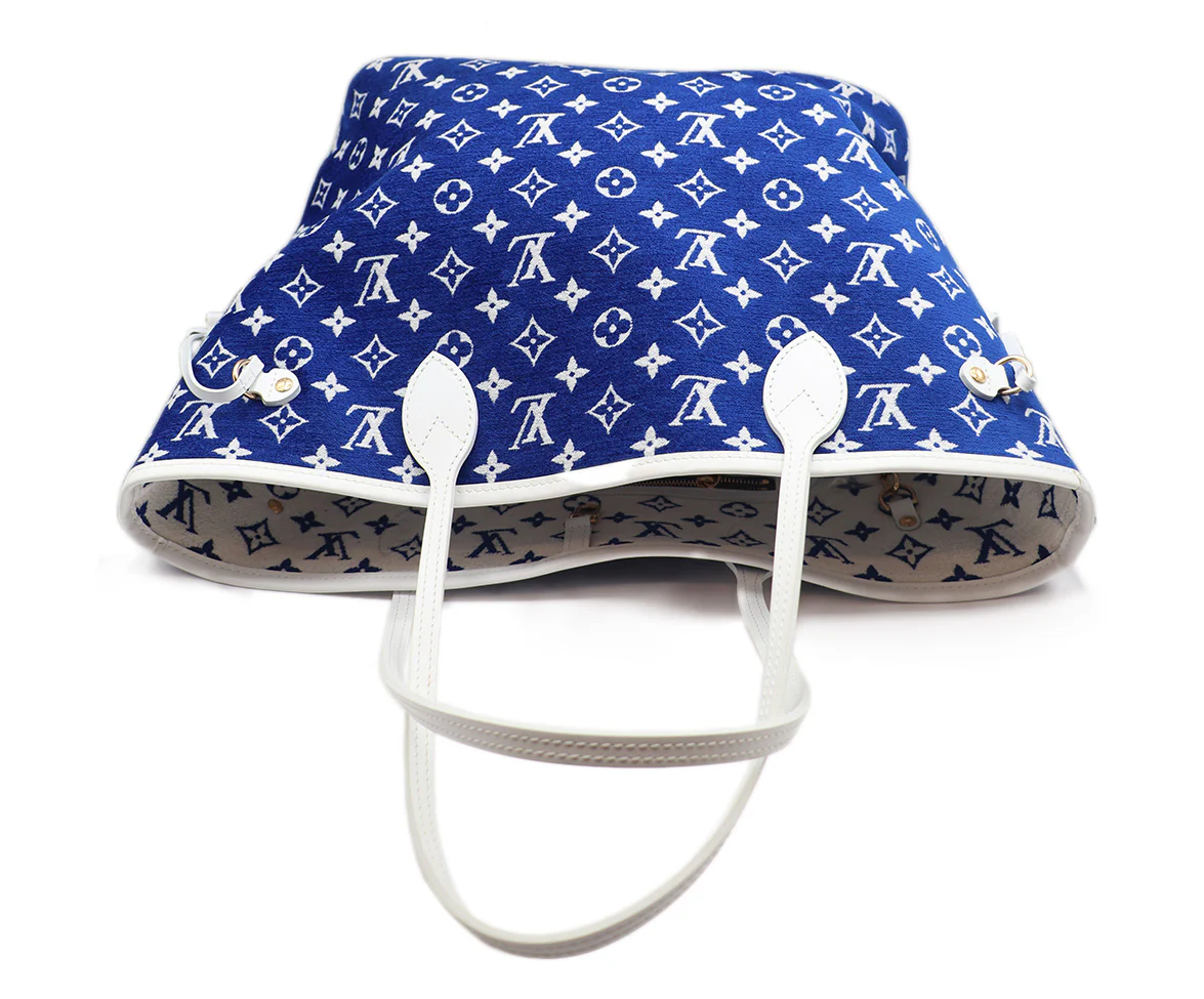 Louis Vuitton Blue & White Jacquard Veet Tote - Image 5